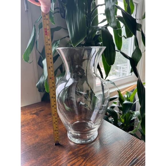 *Value* Gorgeous Tall 10.5" Decorative Centerpiece Glass Flower Vase - Picture 5 of 5